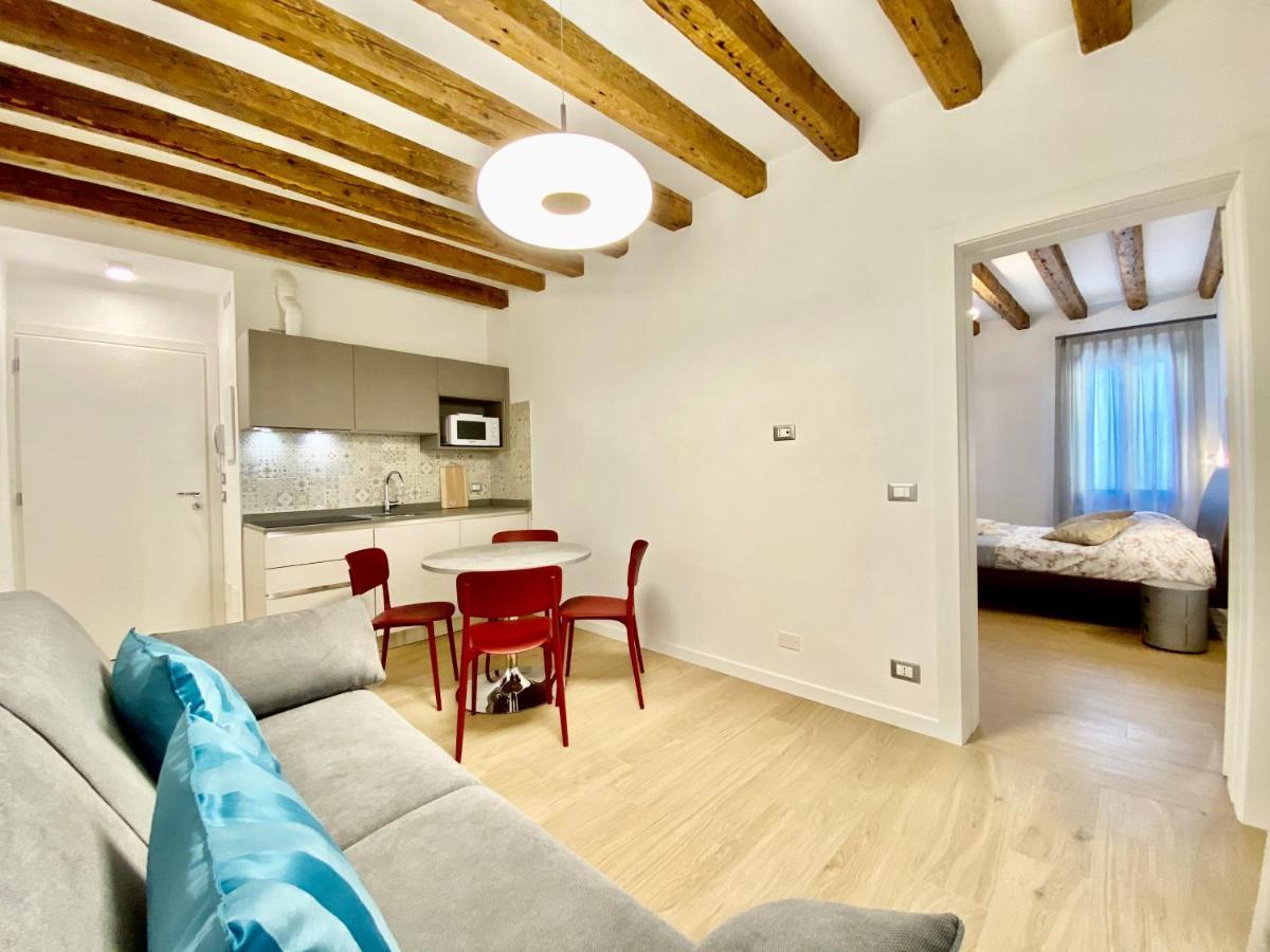 Suite House New Apartments Wi Fi Venice Island ภายนอก รูปภาพ