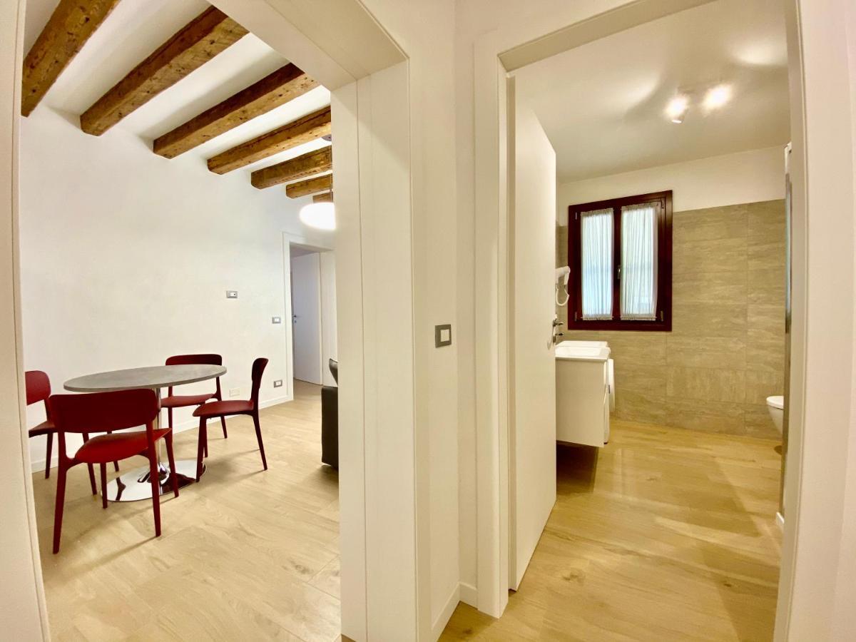 Suite House New Apartments Wi Fi Venice Island ภายนอก รูปภาพ