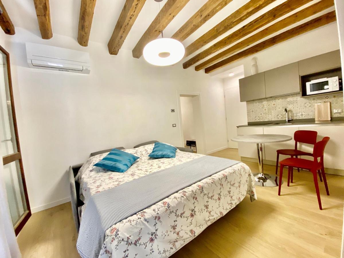 Suite House New Apartments Wi Fi Venice Island ภายนอก รูปภาพ