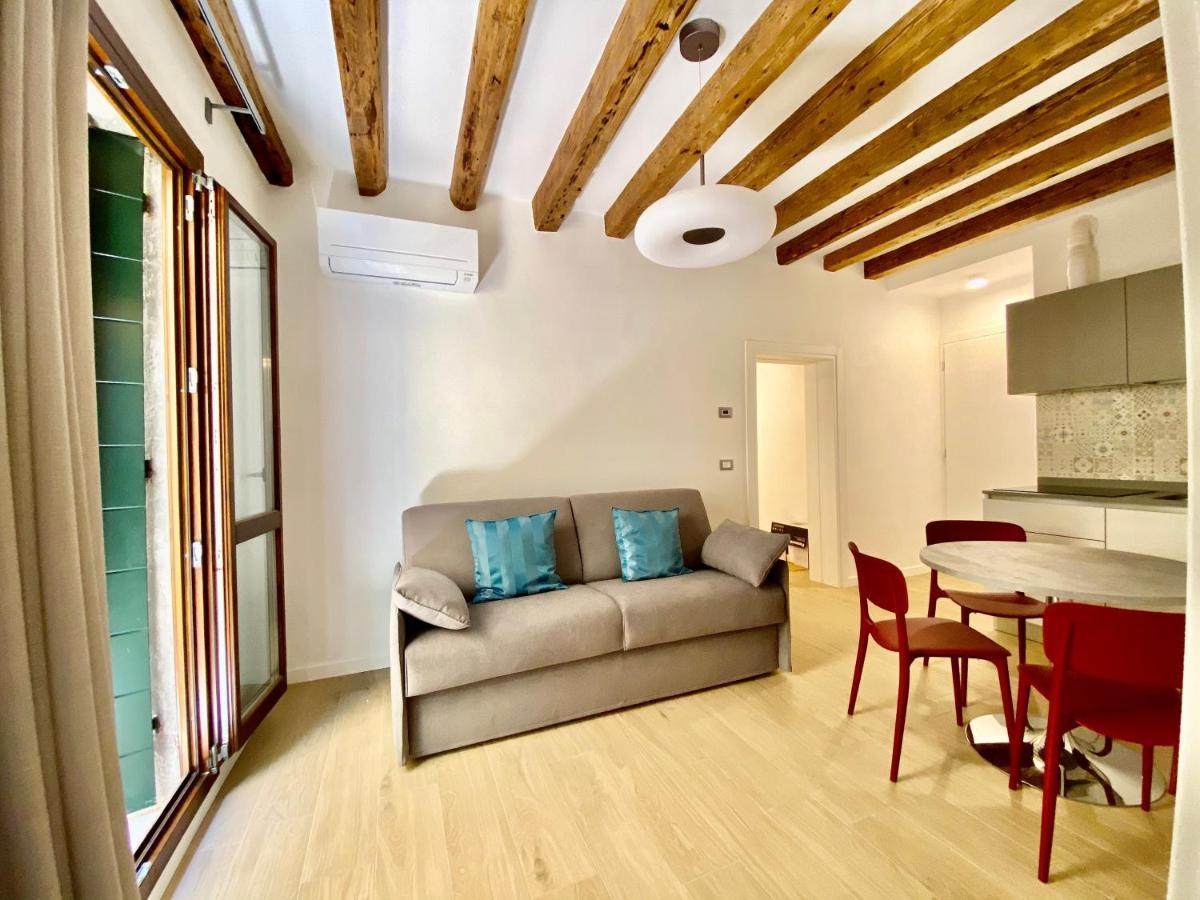 Suite House New Apartments Wi Fi Venice Island ภายนอก รูปภาพ