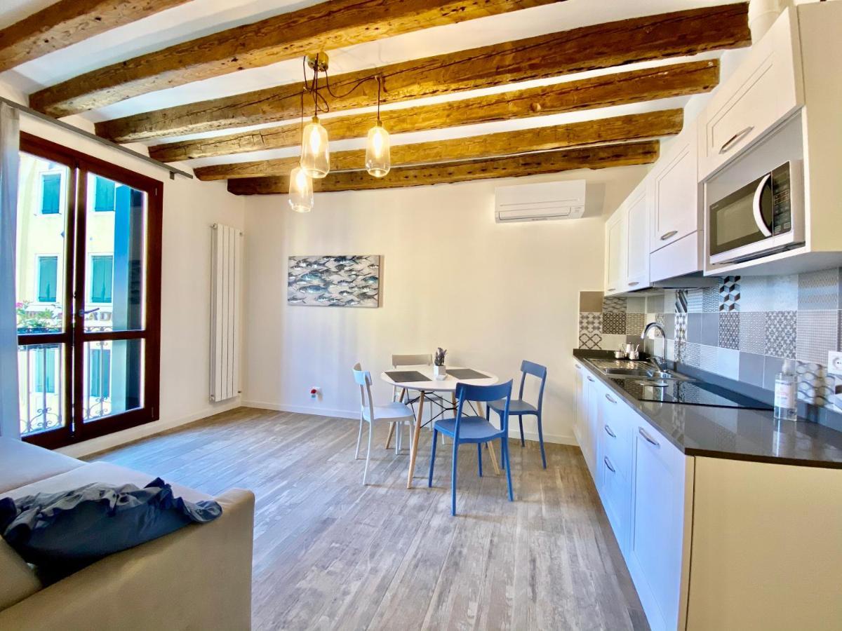 Suite House New Apartments Wi Fi Venice Island ภายนอก รูปภาพ
