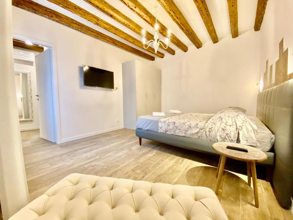 Suite House New Apartments Wi Fi Venice Island ภายนอก รูปภาพ