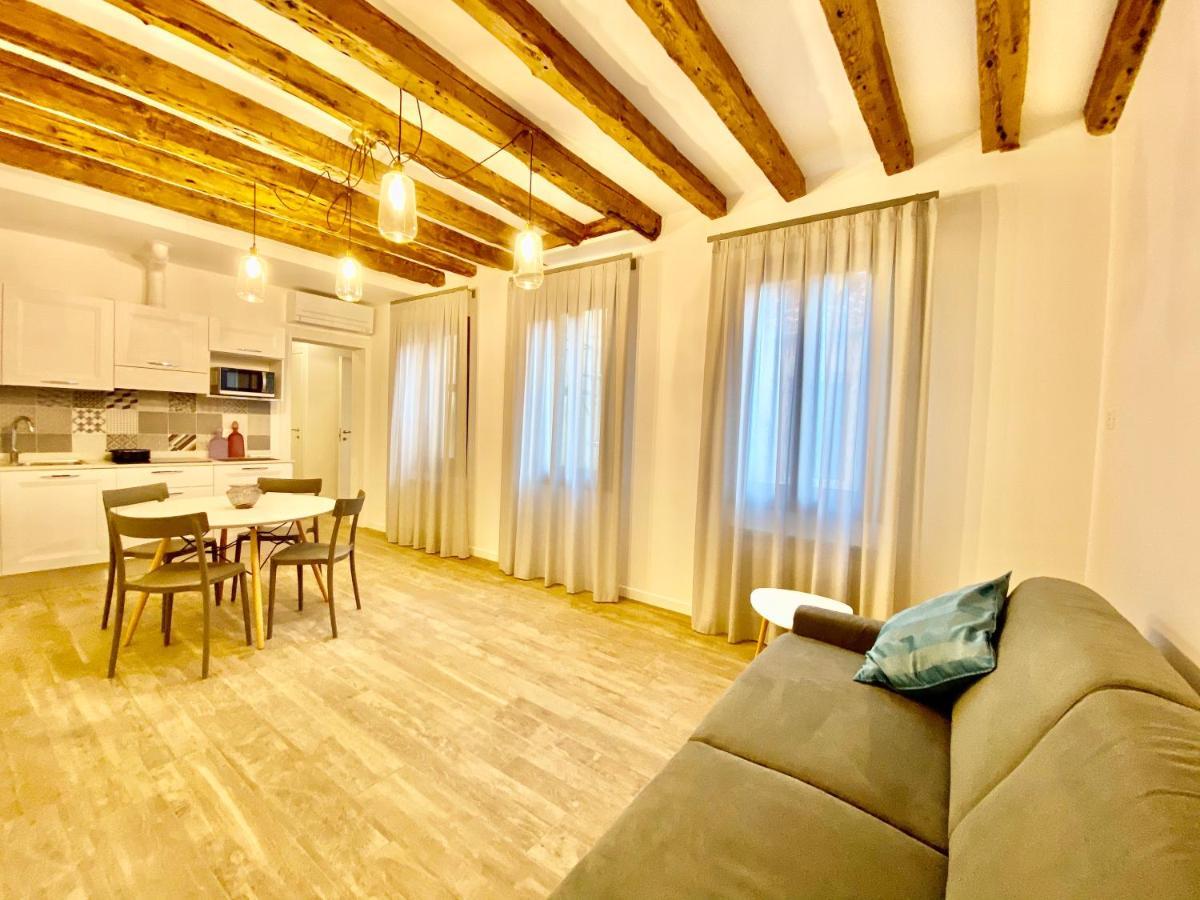 Suite House New Apartments Wi Fi Venice Island ภายนอก รูปภาพ